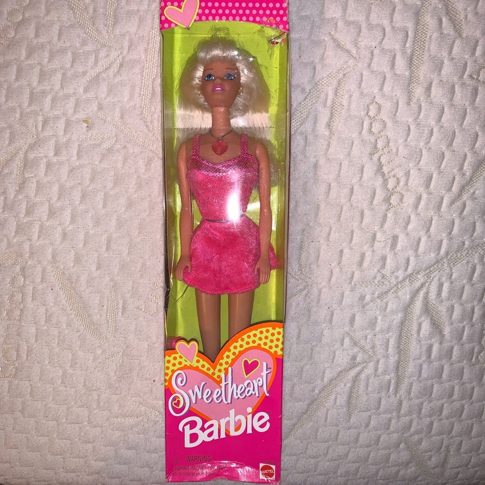 Vintage 1997 Sweetheart Barbie